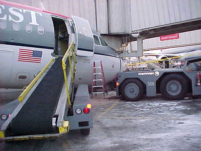 NWA Boeing 757 Ground Accident La Guardia, Flushing New York 19 